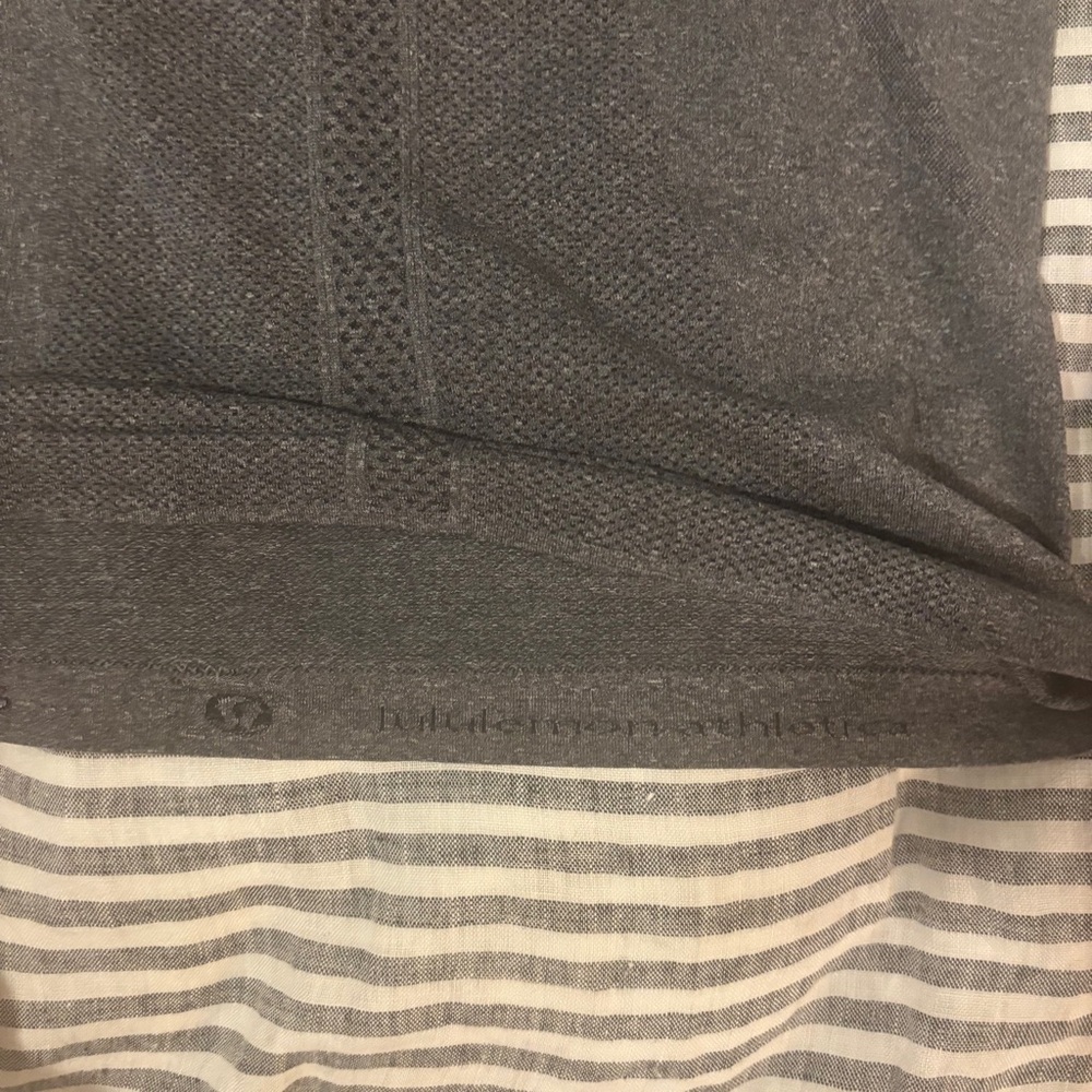 Lululemon long sleeve gray shirt, top for cold weather outdoors, running - Picture 8 of 13